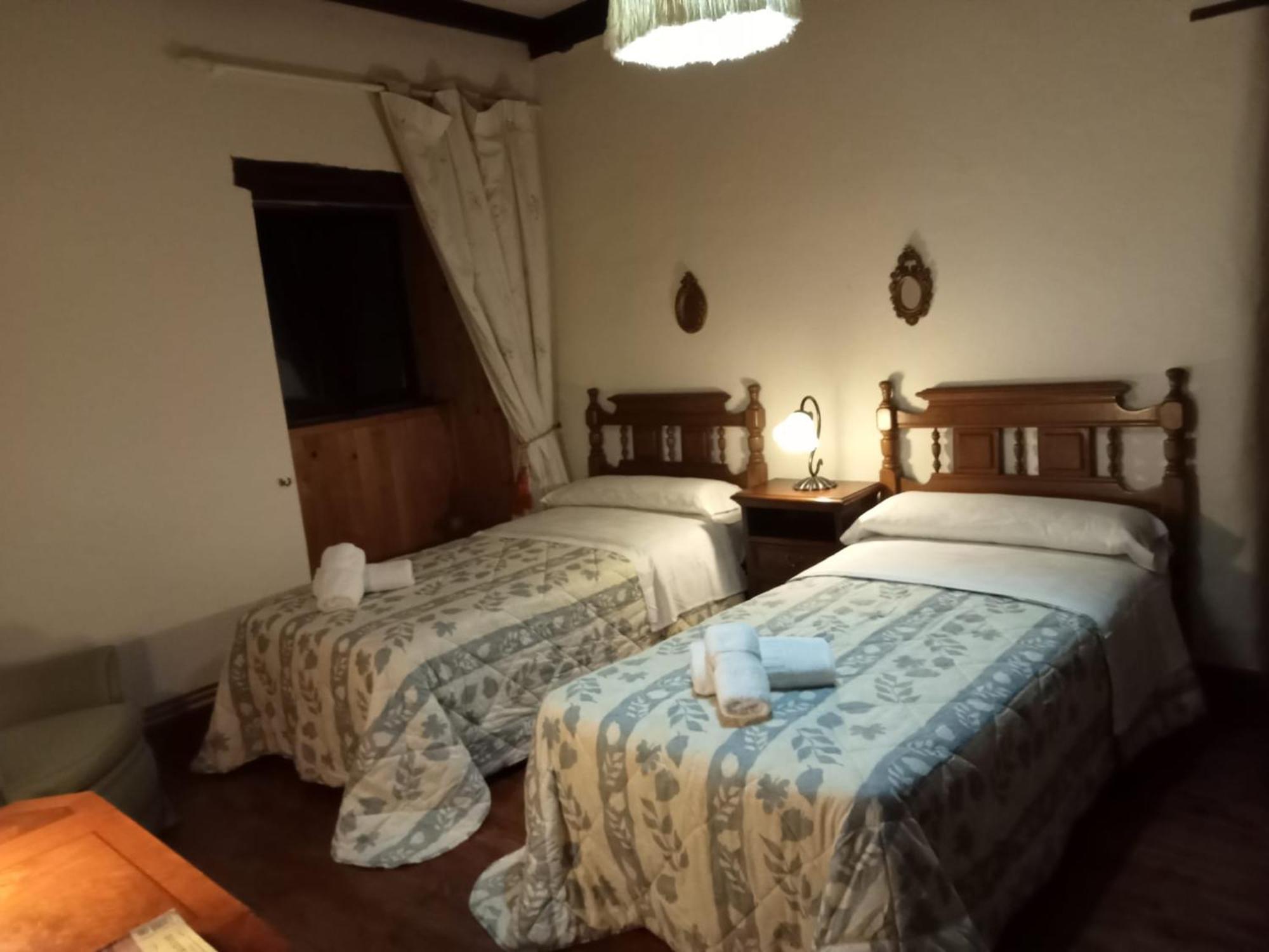 Palacio De Cantiz "Reserva De Ancares" Becerreá Exteriör bild