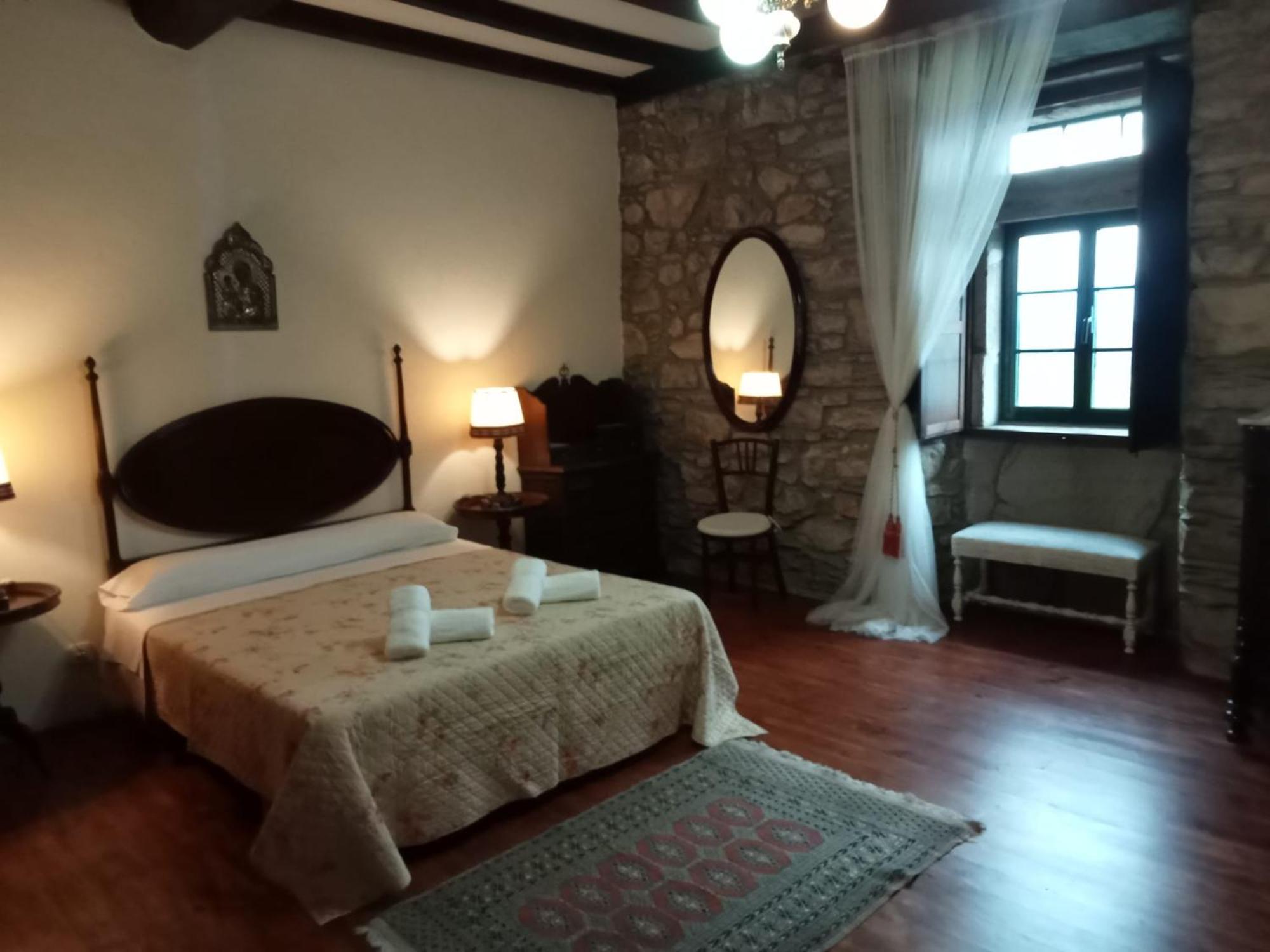 Palacio De Cantiz "Reserva De Ancares" Becerreá Exteriör bild